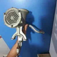 چرخ گوشت دستی|کلکسیون اشیاء عتیقه|محمدشهر, شهرک پیام (مهرالبرز)|دیوار