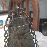 زنگوله دوران قاجاری برنجی ۱۵ سانتی بهمراه زنجیر