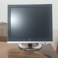 مانیتور  تمیز و سالم
