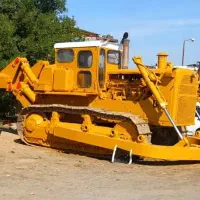 نیازمند راننده بلدوزر D8