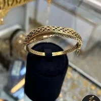 دستبندگوشوارهانگشترزنجیر طنابی200هزار بالای تابلو