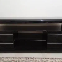 میز تلویزیون سالم در حد نو