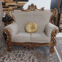 مبل سلطنتی و تابلو فرش