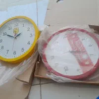 دو عددساعت دیواری نو