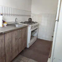 اتاق امکانات کامل. جنب سوپر مارکت پارکینگ رایگان|اجارهٔ کوتاهمدت آپارتمان و سوئیت|سمنان, |دیوار