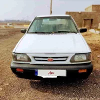 ماشین پراید مدل 82 سفید است
