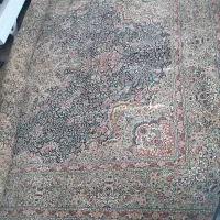 قالی نو   بسیار زیبا  داخل عکس زیاد مشخص نیست