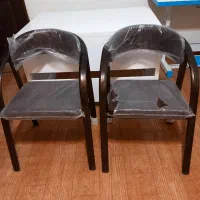 میز mdf و دو عدد صندلی نو