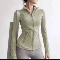 خیاط تکمیل دوز برای تولیدی لباس