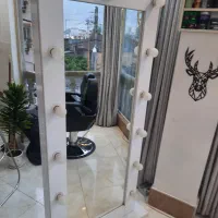 آینه قدی چراغ دار