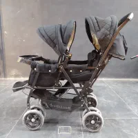 کالسکه دوقلو