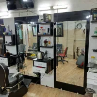 آینه ارایشگاه