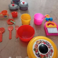وسایل آشپزی قابلمه جارو میز و صندلی قاشق چنگال|اسباب‌بازی بچه|تهران, زرکش|دیوار