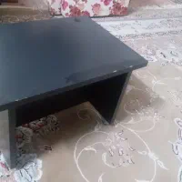 یک میز عسلی مربع