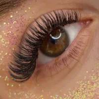 تخفیف ویژه کاشت و اکستنشن مژه