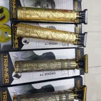 ریش تراش شارژی همراه با بدنه تمام فلزی