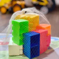 تعدادی اسباب بازی|اسباببازی بچه|ساری, |دیوار