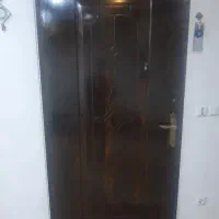 درب کارکرده ورودی همراه با چهار چوب