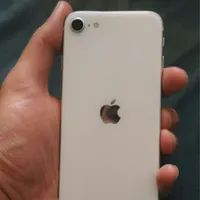 اپل iPhone SE (2020) با حافظهٔ ۶۴ گیگابایت