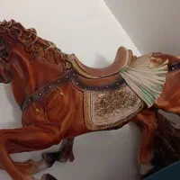 مجسمه اسب