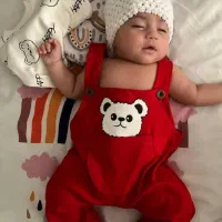یه کیسه لباس نوزادی