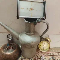 چراغ و آفتابه و ساعت عتیقه قدیمی