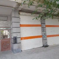 یک باب مغازه ۵۰ متری