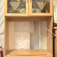 میز تلویزون همراه با دوتا دکوری
