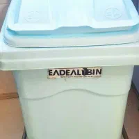 سطل پدالی زباله