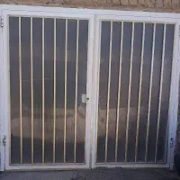 درب پارکینگ و در اتاق