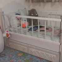 تخت و کمد کودک