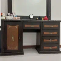 آیینه و کنسول