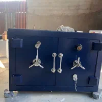 تولید انواع گاوصندوق زیر ویترین طلا فروشی