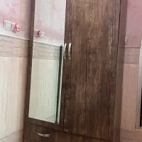 کمد لباس در حد نو