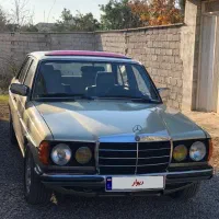 بنز ۲۳۰ دانشجویی