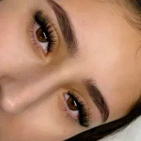 تخفیف آموزش اکستنشن مژه و لیفت ابرو