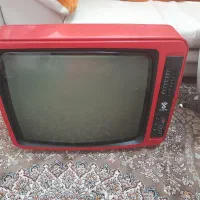 تلویزیون سیاه وسفید قدیمی