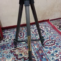 سه پایه دوربین فیلم برداری وعکاسی