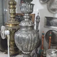 سماور بزرگ قلمزنی برنجی دو رنگ ۲ و نیم متری