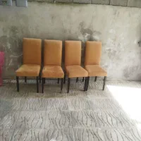 4 عدد صندلی