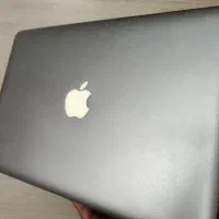 MacBook pro 2010 سالم و تمیز