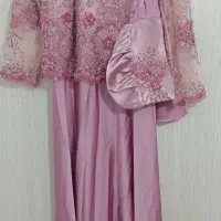 لباس زیبای کارشده به همراه توربان