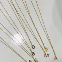 آویز گردنی حروف