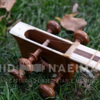 تار قوامی|سازهای سنتی|کرج, مهرویلا جنوبی|دیوار