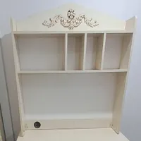 میز تحریر کتابخانه دار