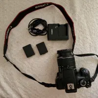 دوربین عکاسی canon 1300D درحد نو