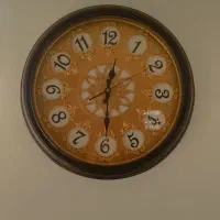 ساعت دیواری