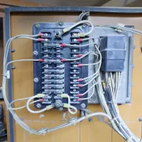 خدمات دیزل ژنراتور برق و مکانیک