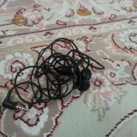 هنزفری سیم داره