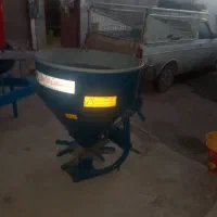 عروسک تراکتور کودپاش